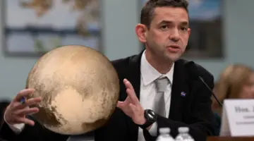 رئيس ناسا جاريد إسحاقمان: أنا ضمن معسكر “اجعلوا بلوتو كوكبا مرة أخرى” | علوم